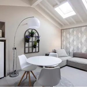  Apartment Maison Del Ducato “cavour 24” Italy
