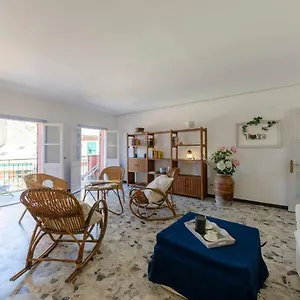  Apartment Joivy Spacious 2 Bedroom Apt With Terrace At The Heart Of The Italy
