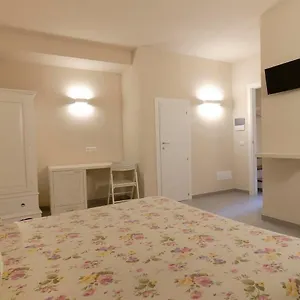  Apartment Carruggio Italy